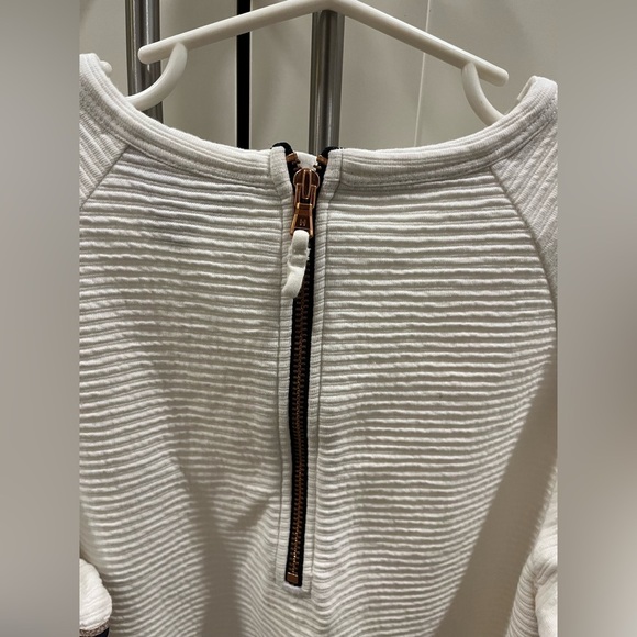 Tommy Hilfiger girls white ribbed dresss with ballon sleeves, size 12 - Picture 10 of 12